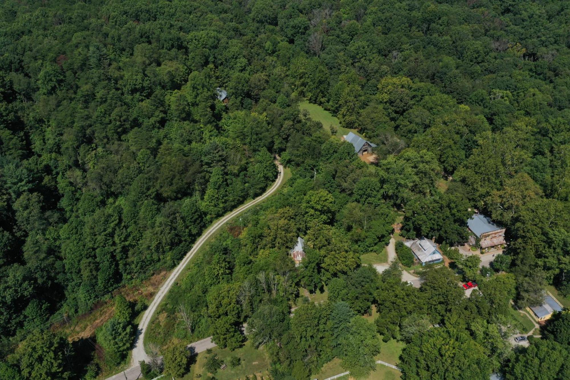 The Treehouse At The Rustic Retreat Hotell Nashville Eksteriør bilde